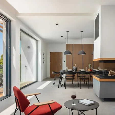 Villa Complex Wind Rose Marusici (Split-Dalmatia)