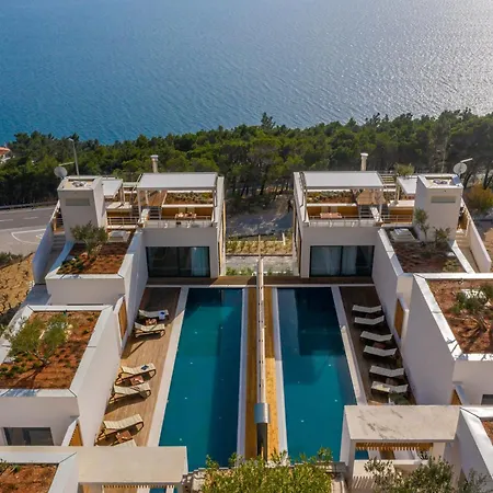 Complex Wind Rose Villa