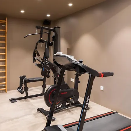 Complex Wind Rose Villa