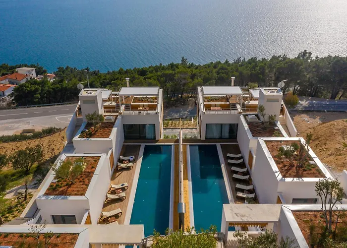 Complex Wind Rose Villa