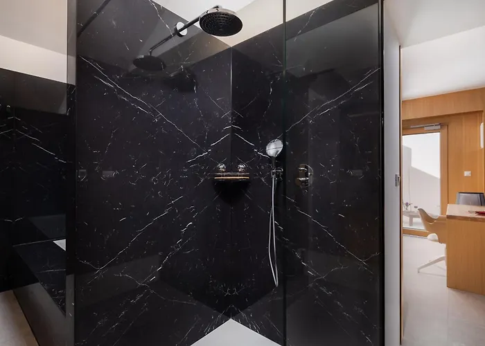 Complex Wind Rose Villa *