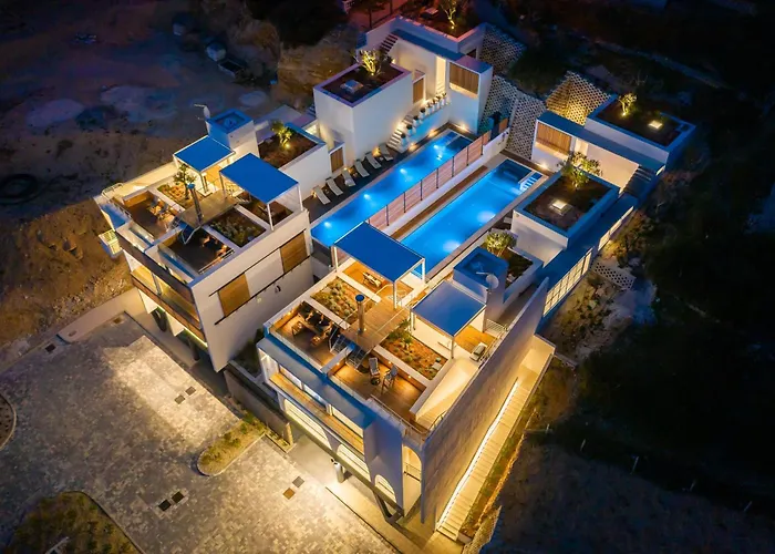 Villa Complex Wind Rose Marusici (Split-Dalmatia)