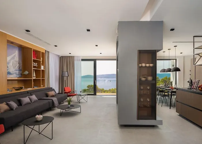 Villa Complex Wind Rose Marusici (Split-Dalmatia)